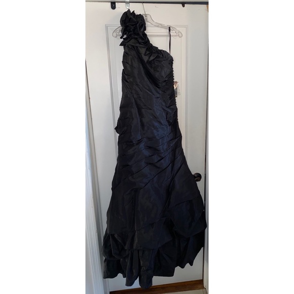 JOVANI Evening Gown 34614 Black - Picture 3 of 7